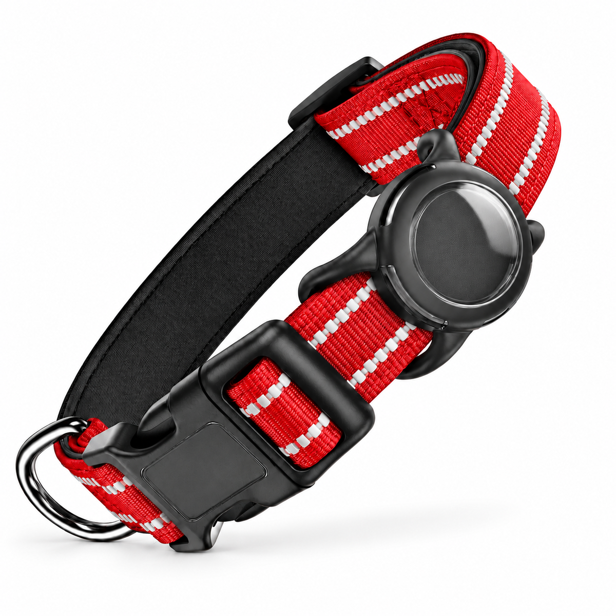 Collier réfléchissant rouge pour chien avec support AirTag vide sur fond blanc